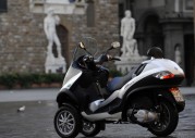 Piaggio MP3 Hybrid